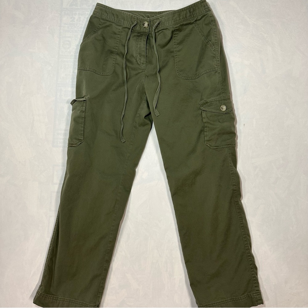 L.L. Bean Women's size 10 Green flannel lined Cargo Pants